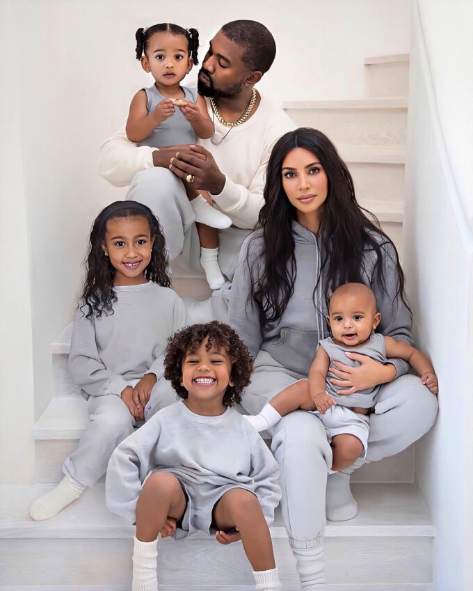 Gia đình của Kim Kardashian và Kanye West khi còn hạnh phúc