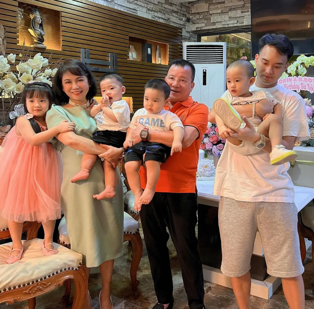 Chồng Diệp Lâm Anh lần đầu lộ diện sau lùm xùm hôn nhân, cặp kè với Quỳnh Thư - Ảnh 1