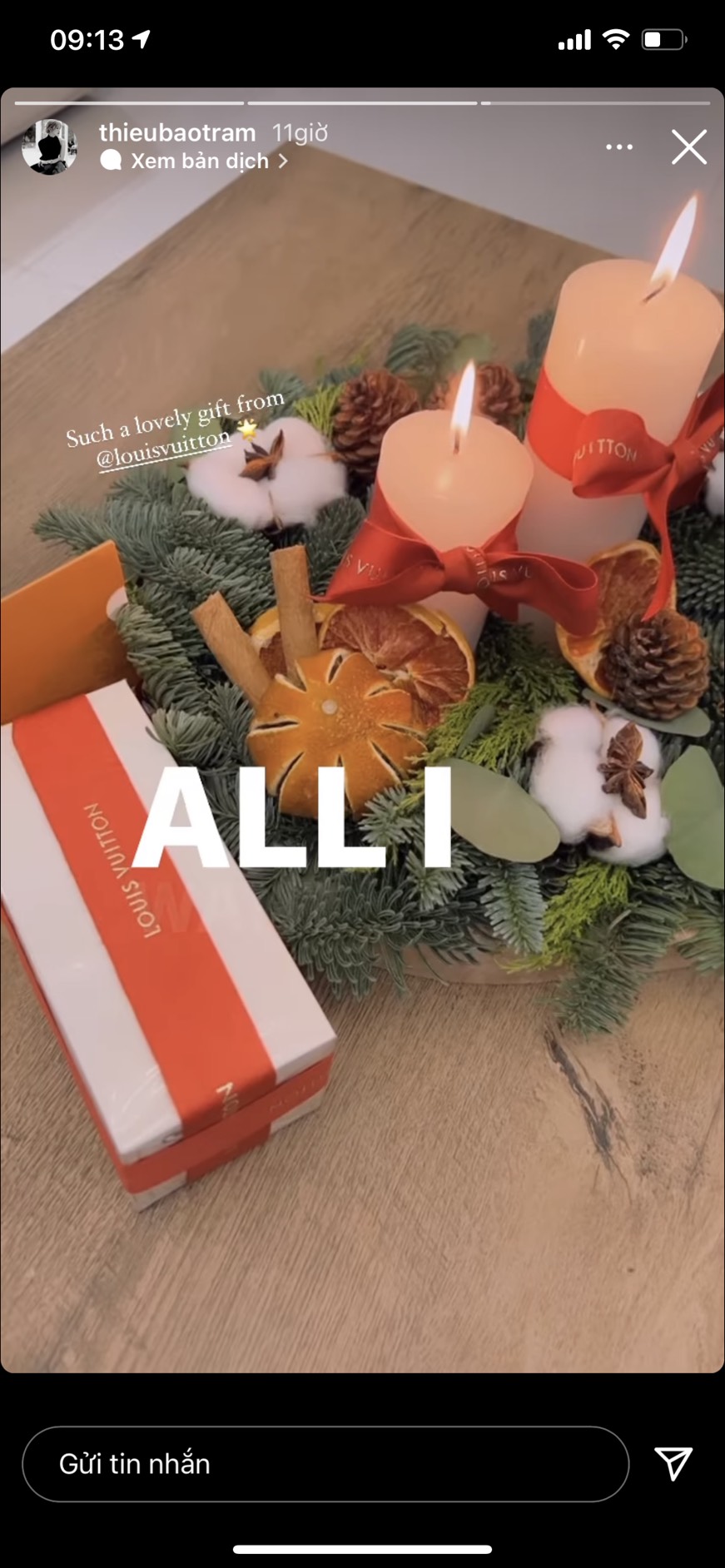 Hình ảnh Thiều Bảo Trâm được nhận món quà từ thương hiệu xa xỉ Louis Vuitton nhân dịp Giáng sinh khiến dân tình chú ý
