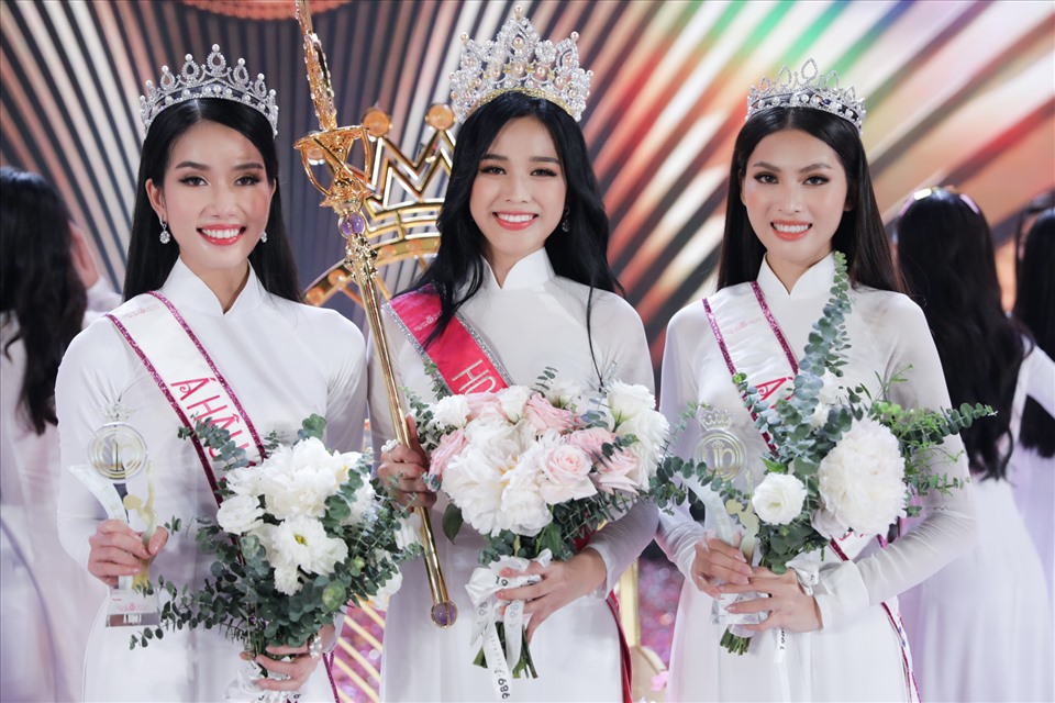 Hoa hậu Đỗ Thị Hà tại đêm Chung kết Hoa hậu Việt Nam 2020