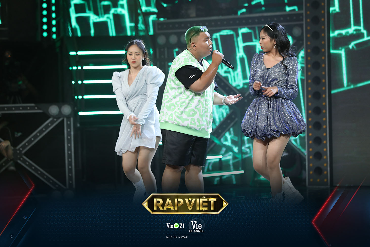 Rap Việt tập 12: Thắng áp đảo trước dàn thí sinh 4 chọn, Blacka bước vào chung kết  - Ảnh 3