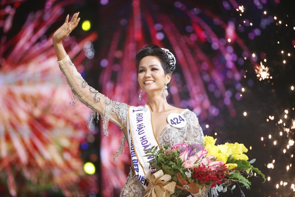 Hoa hậu H'Hen Niê tại thời điểm mới đăng quang