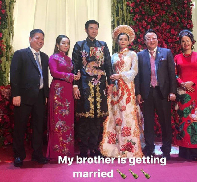 Đám cưới lần thứ nhất của cả hai diễn ra tại Hà Nội