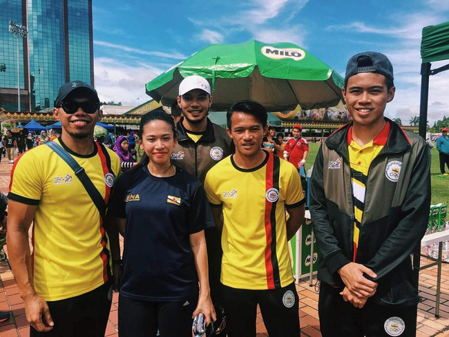 Con gái Quốc vương Brunei bên cạnh thành tích học tập còn có khả năng thể thao cừ khôi