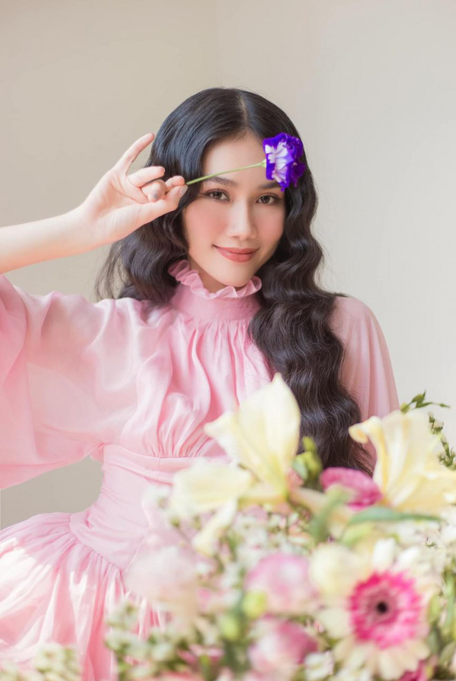 Vẻ đẹp ngọt ngào, thanh lịch của Á hậu Phương Anh được đánh giá là phù hợp với Miss Interntional