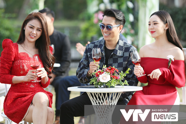 Diễn viên Việt Anh cũng có những chia sẻ đáng chú ý về bộ phim 'Về chung một nhà' chuẩn bị lên sóng VTV