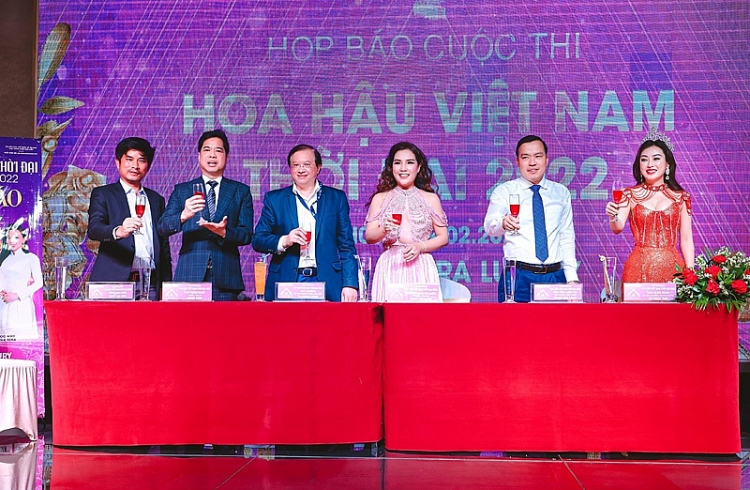 Họp báo cuộc thi 'Hoa hậu Việt Nam thời đại 2022'