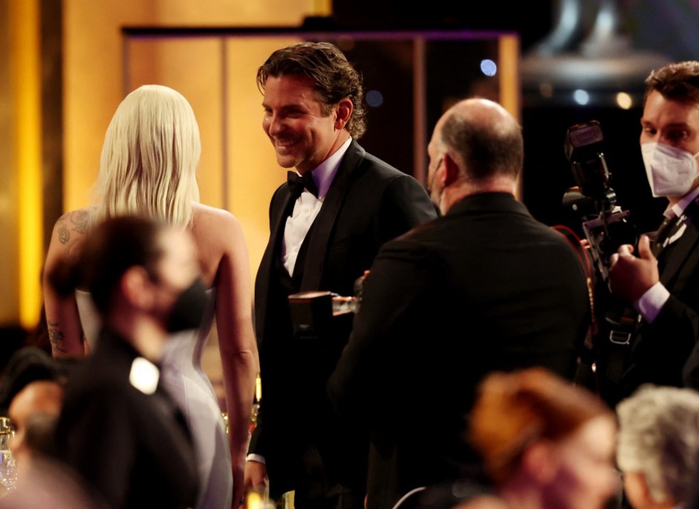 Bradley Cooper vui vẻ khi gặp lại 'bạn gái tin đồn' một thời
