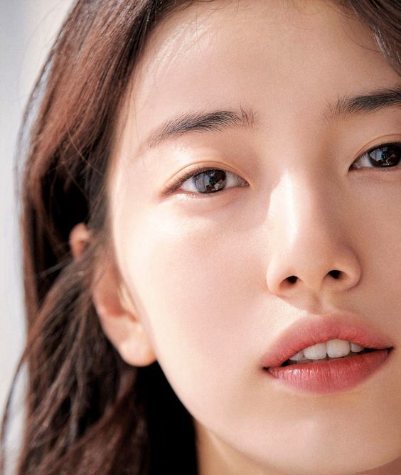 Điều quan trọng cần phải chỉ ra là da khô và da mất nước là hai vấn đề khác nhau. Trong khi kết quả đầu tiên là do thiếu bã nhờn, thì kết quả sau là do da thiếu nước