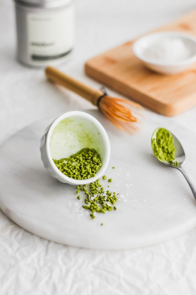 Việc sử dụng trà xanh có thể giúp bảo vệ da khỏi các tác động xấu