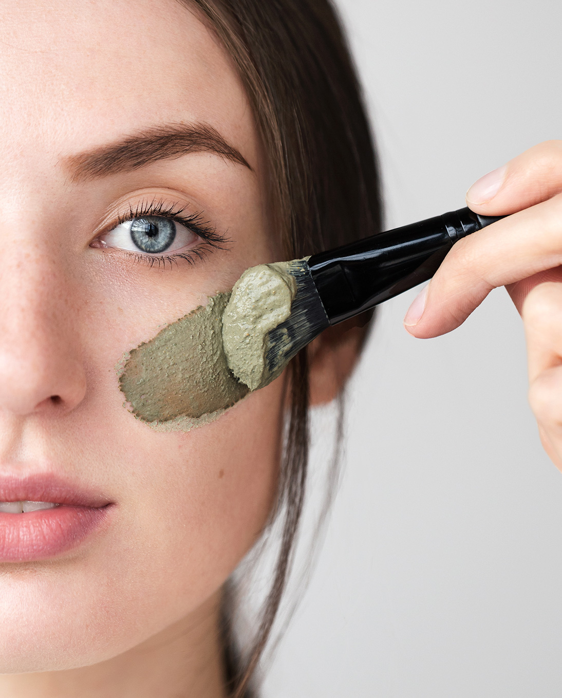 Dùng trà xanh chỉ khiến da các nàng ngày càng đẹp lên thôi!