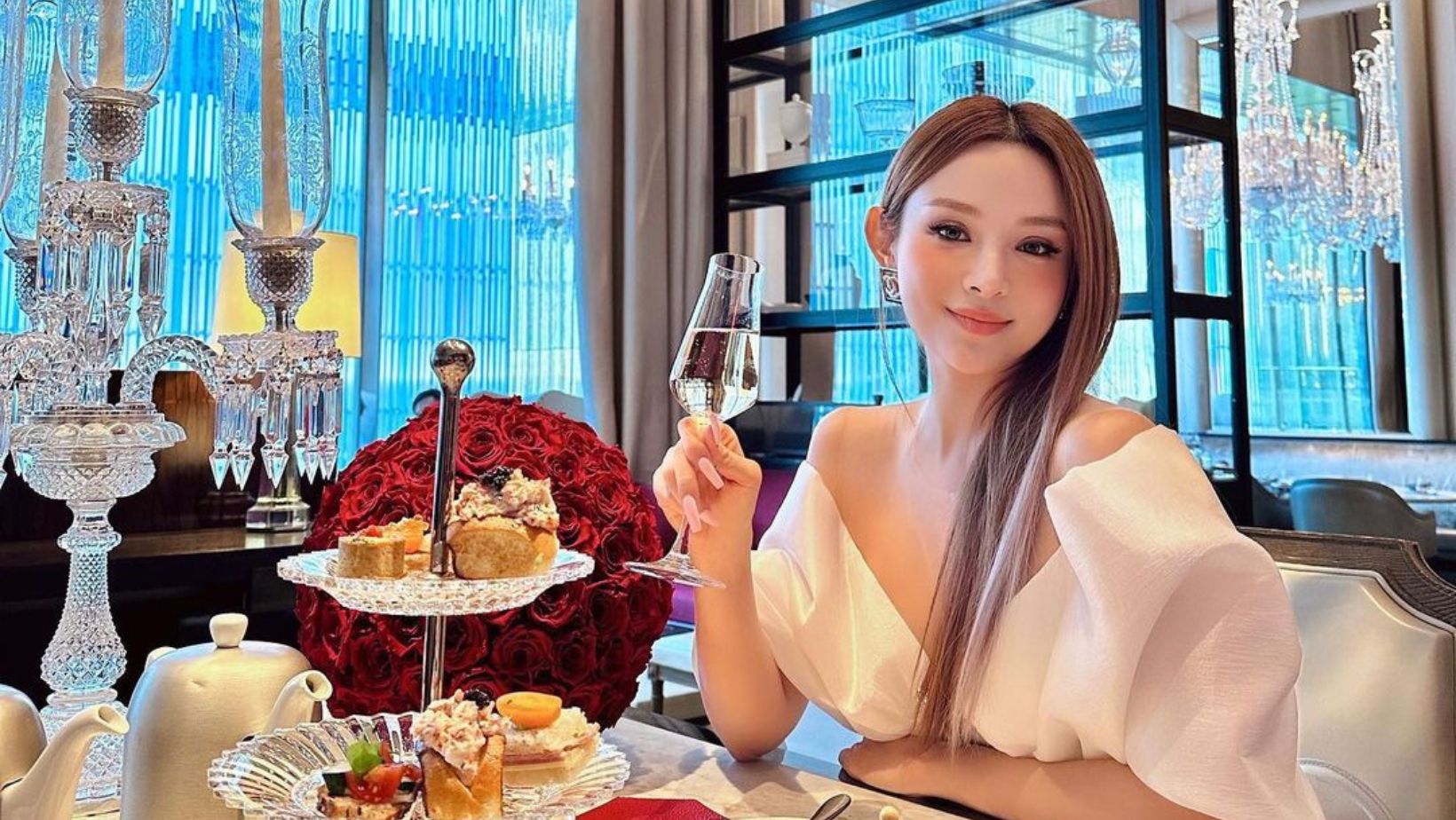 Độ cưng chiều vợ của ông xã Huyền Baby, lấy nhau 1 thập kỉ nhưng vẫn mặn nồng  