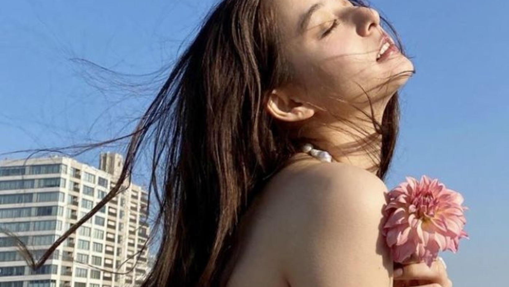 Làm theo đúng 5 bước này, sẽ không còn lo tóc rụng nhiều vào mùa thu