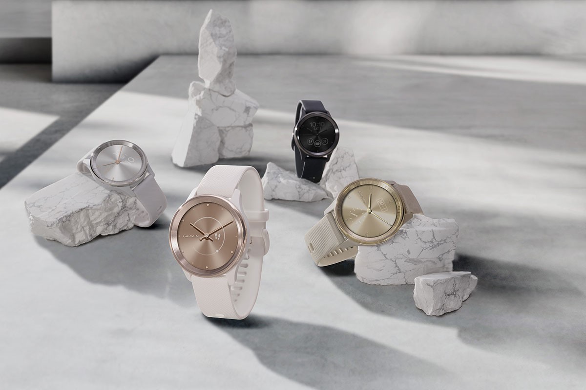 Garmin Vivomove Trend giữ form dáng đồng hồ truyền thống với mặt tròn kim đồng hồ và dây đeo bản lớn