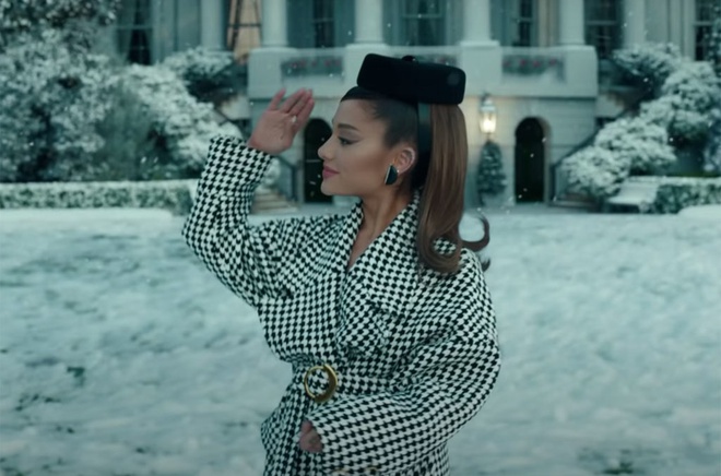 'Bóc giá' các item thời trang nghìn USD trong MV mới của Ariana Grande - Ảnh 16