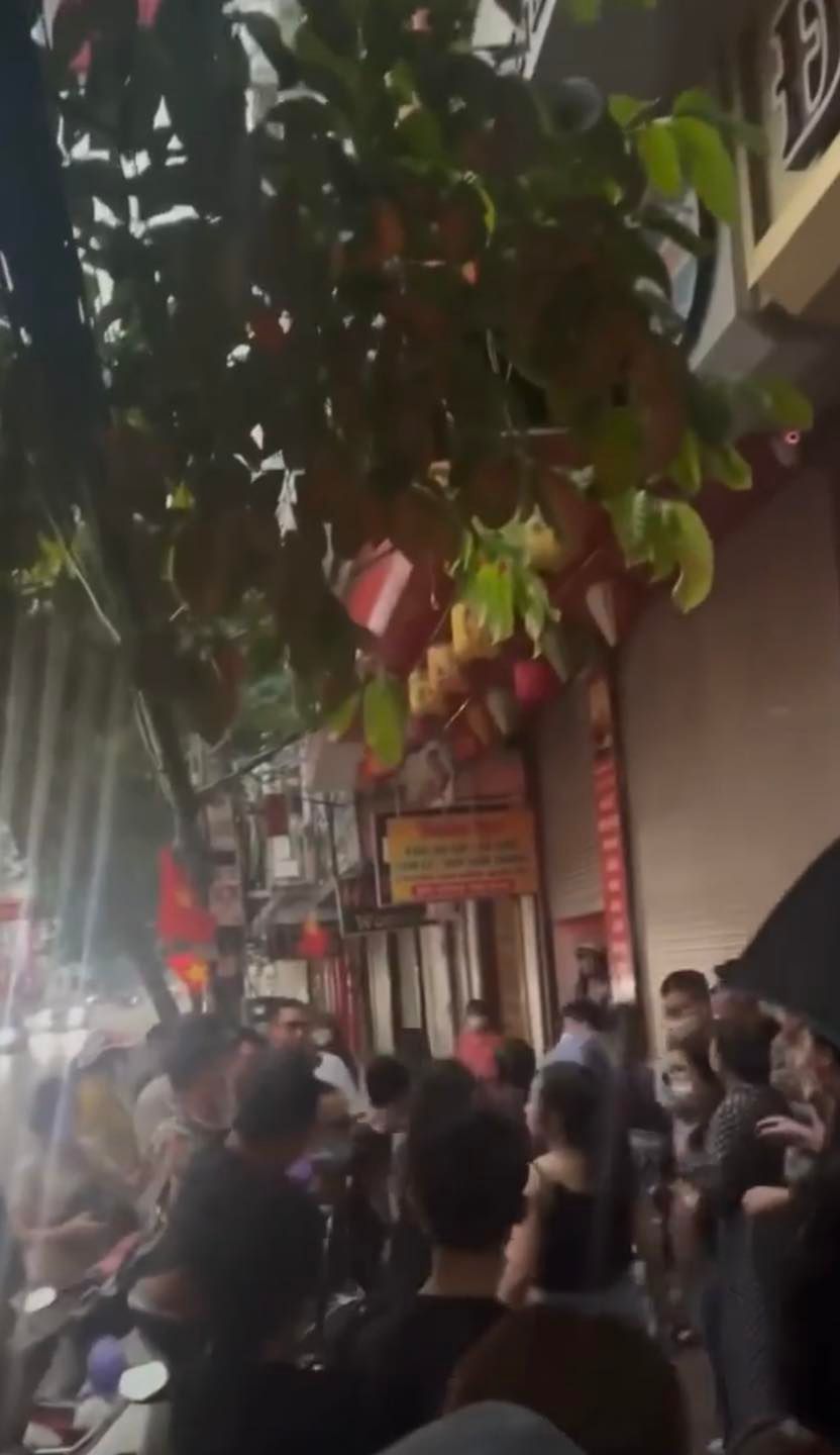 Ẩu đả vì bánh Trung Thu gia truyền nên hay không ? - Ảnh 1