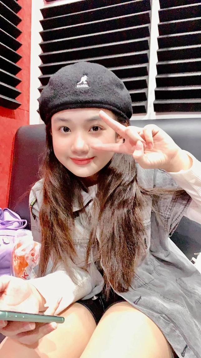 Nữ sinh lớp 7 HOT nhất MXH lúc này - Ảnh 2