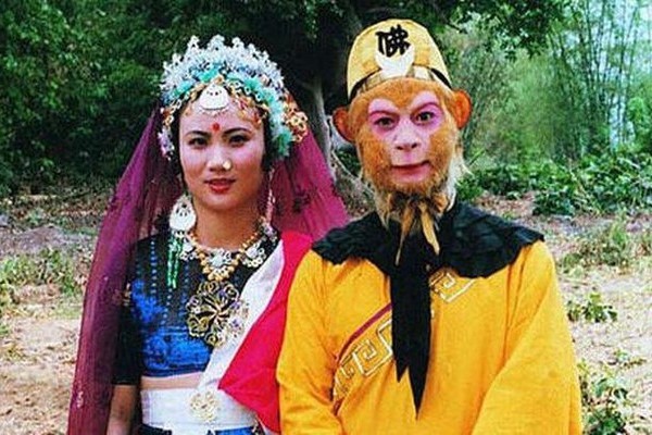 Tôn Ngộ Không kỷ niệm 34 năm ngày cưới với cô thư ký đoàn phim Tây Du ký
