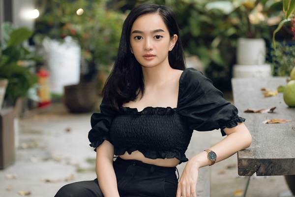 Kaity Nguyễn ngoài 20 tuổi vẫn để bố giữ hết tiền và quản lý chi tiêu