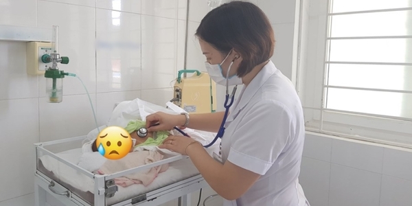 Cao Bằng: Bà cắt rốn cháu bằng thanh nứa, bé sơ sinh 3 ngày tuổi nguy kịch