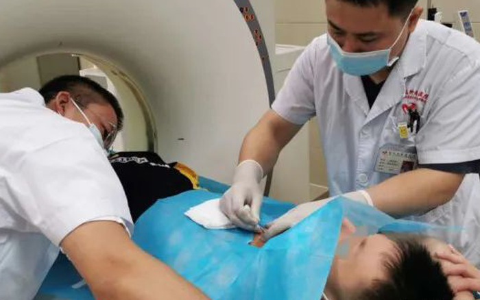 Bác sĩ Mỹ quay lén bệnh nhi nam lãnh 23 năm tù