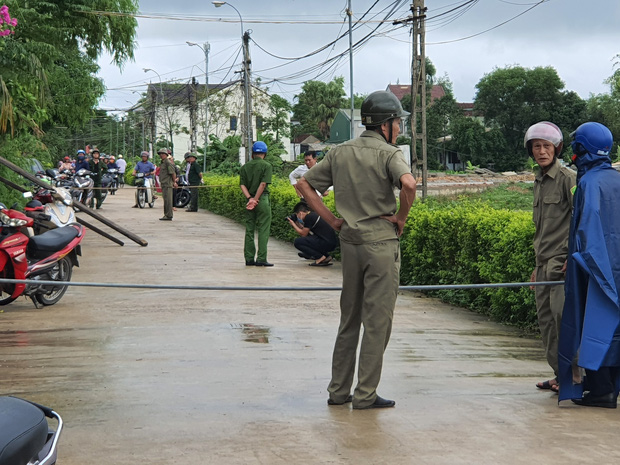 Hà Tĩnh: 3 mẹ con sát hại giữa trưa
