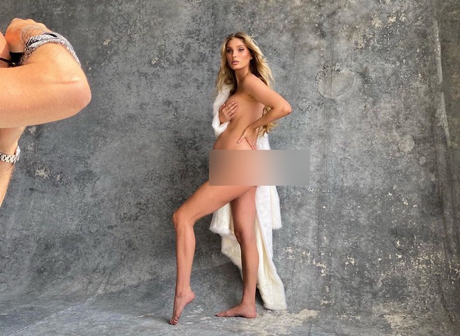 Elsa Hosk, người mẫu 31 tuổi của hãng Victoria's Secret, tiết lộ tin vui mang thai con đầu lòng với bức ảnh nude gợi cảm.