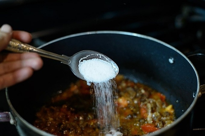 Ăn mặn làm yếu sinh lý, gây nhiều bệnh cho cơ thể