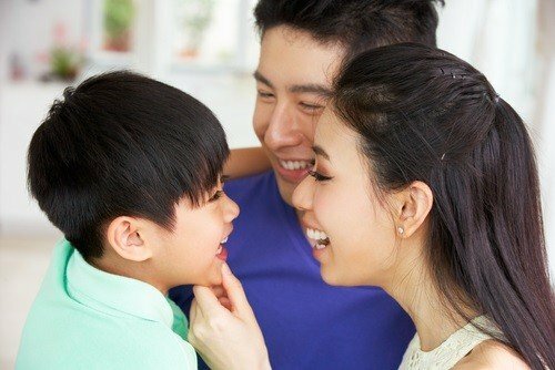 Cha mẹ hay cáu giận, con cái khó thông minh