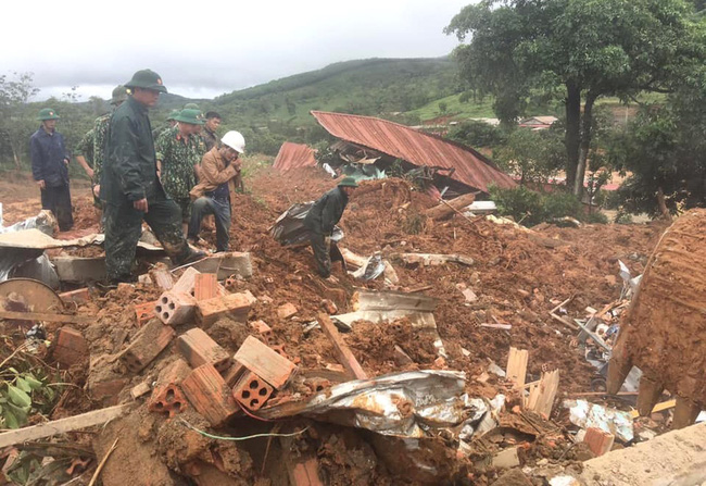 Vụ sạt lở ở Quảng Trị: Đã tìm thấy thi thể của 11 chiến sỹ sư đoàn 337
