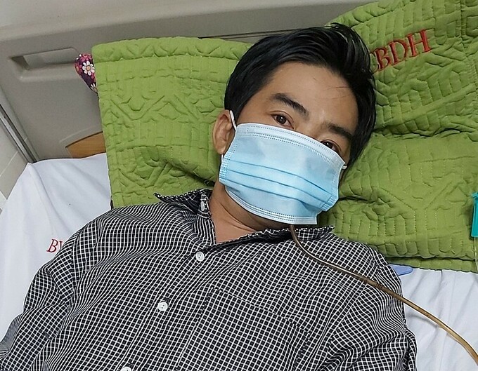 Người đàn ông Quảng Trị bị tắc ruột sau nhiều ngày ăn lương khô trong lũ