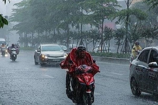 Thời tiết ngày 25/10: Miền Trung nhiều mây, có mưa rào và rải rác có dông