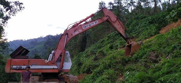 Vụ sạt lở ở Nam Trà My: 21 người người may mắn chạy thoát
