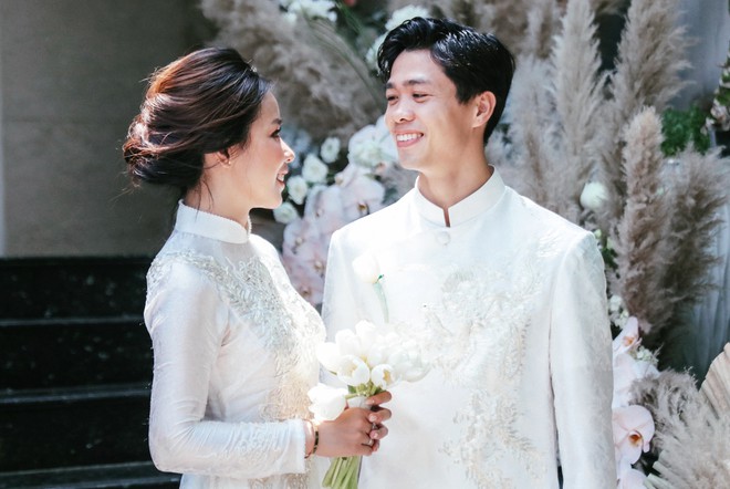 Tiền đạo Nguyễn Công Phượng sẽ chính thức tổ chức đám cưới vào ngày 16/11/2020.
