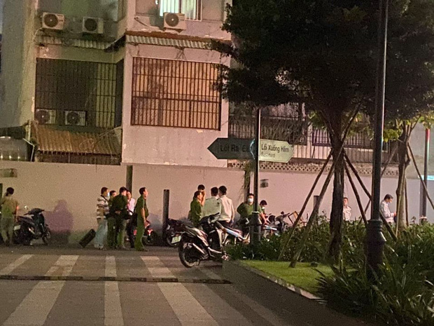 Người đàn ông ngoại quốc nghi rơi từ tầng cao chung cư xuống đất tử vong