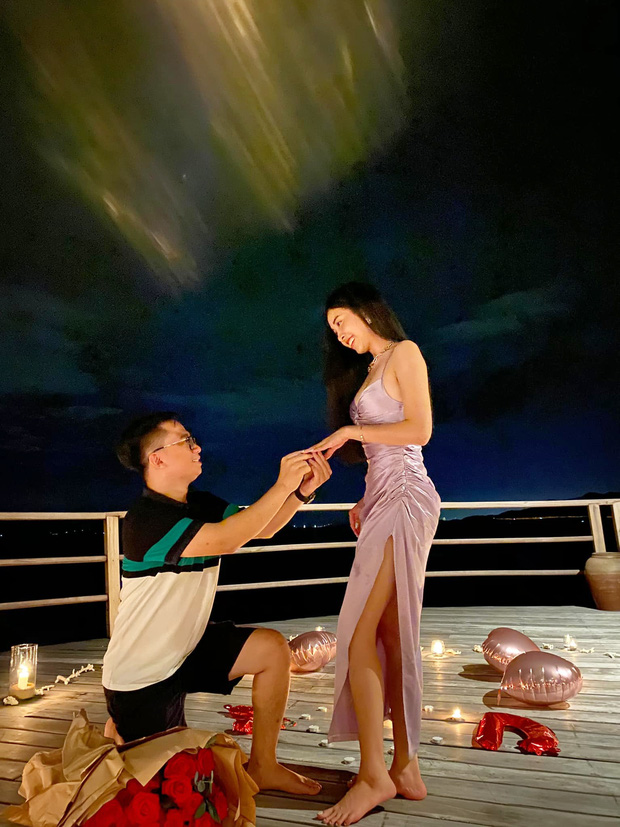 Á hậu Thuý An được bạn trai cầu hôn, sẽ đám cưới vào 2021.