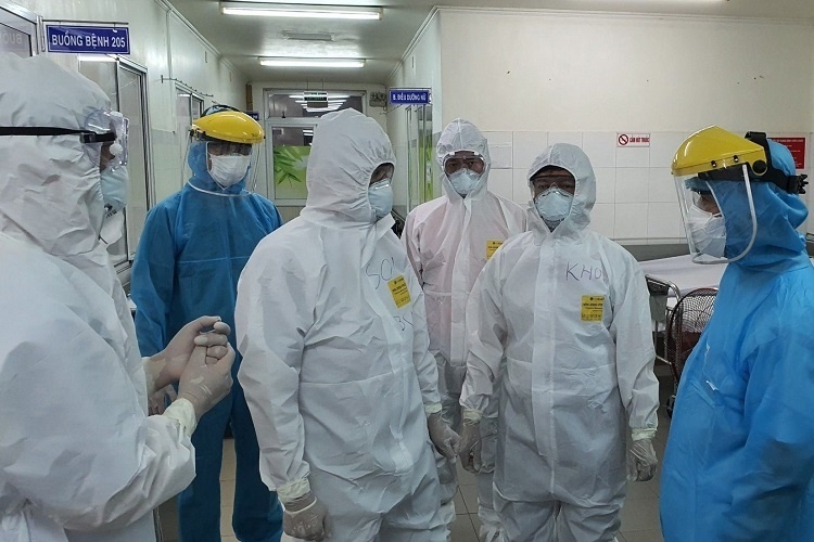 Nam tiếp viên hàng không dương tính với nCoV: Sức khỏe đã ổn định sau 10 ngày điều trị