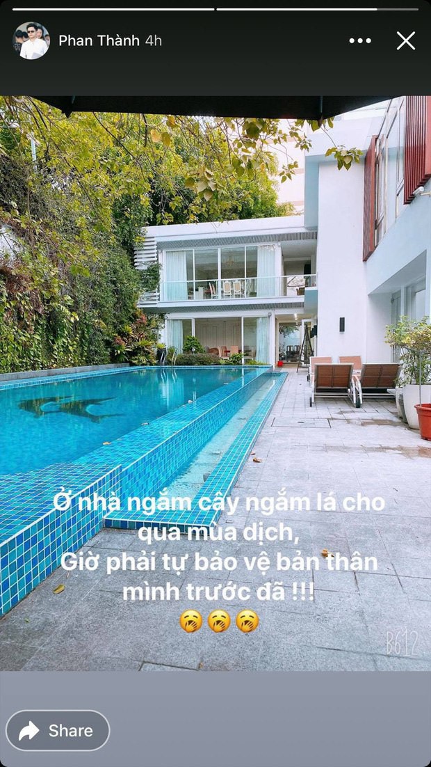Thiếu gia Phan Thành sống trong một căn biệt thự to, rộng nằm ngay giữa trung tâm Sài Gòn, có bể bơi riêng. Ảnh chụp màn hình.