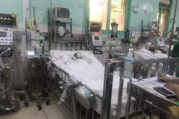 Bệnh nhi nằm điều trị tại Bệnh viện Nhi đồng 2 - Ảnh: Bệnh viện cung cấp