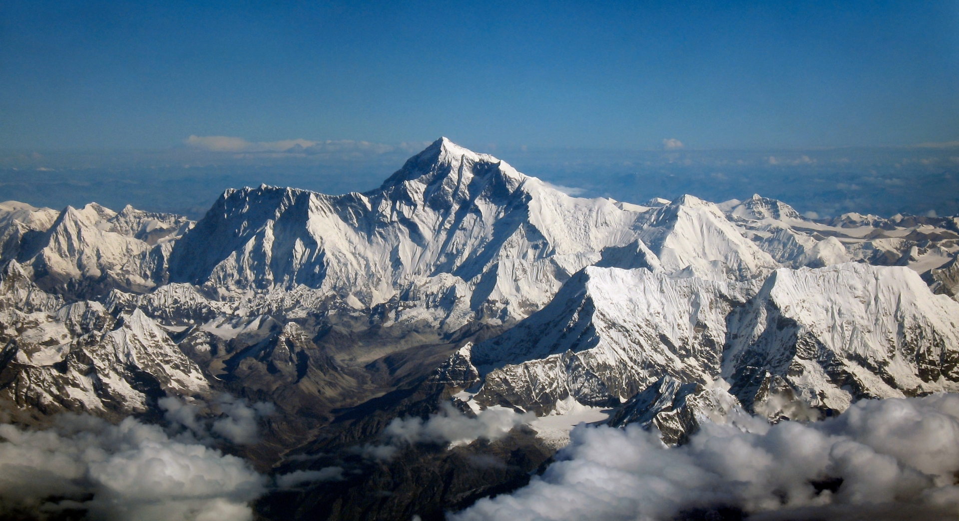 Đỉnh núi Everest đã thay đổi độ cao