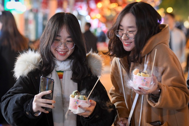 Hà Nội rét đậm trở lại, nhiệt độ giảm 10 độ C