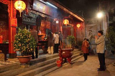 Việc nên làm trước và trong đêm Giao thừa đón năm mới Nhâm Dần 2022 để cả năm mới may mắn