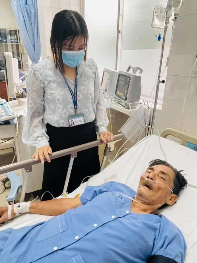 Hình ảnh diễn viên Thương Tín tại bệnh viện.