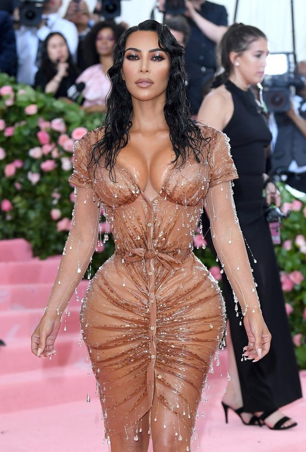 Để duy trì vòng eo 60 cm, Kim Kardashian đã làm gì? - Ảnh 3