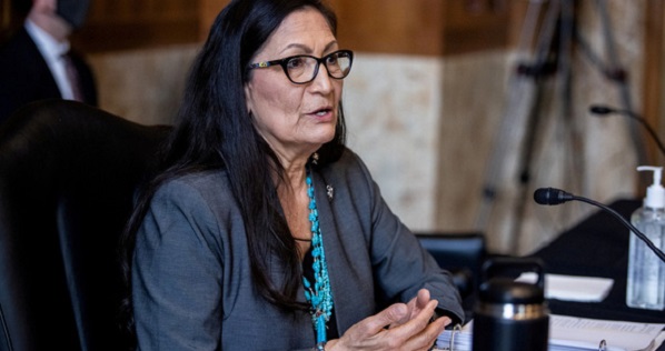 Bà Deb Haaland trở thành Bộ trưởng gốc thổ dân đầu tiên của Mỹ