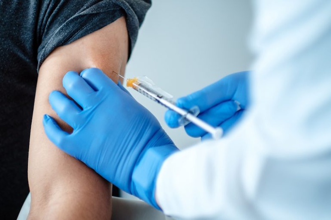 10 người mắc bệnh nền nghiêm trọng tử vong sau khi tiêm vaccine Covid-19 ở Đức. Ảnh: Ft.