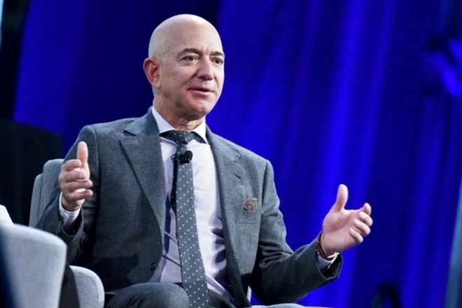 Tỷ phú Jeff Bezos có thứ 4 liên tiếp Forbes được xếp hạng người giàu nhất thế giới. (Ảnh: NBC News)