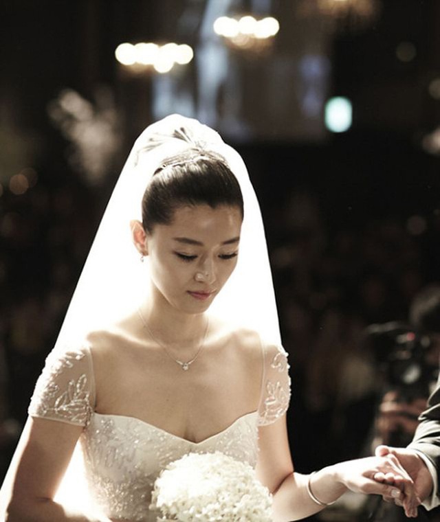 Đám cưới của Jeon Ji Hyun là một trong những lễ cưới đắt đỏ nhất giới giải trí Hàn - Ảnh 2