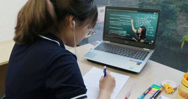 Học sinh ở Hà Nội chỉ khi có việc thật cần thiết mới nên ra khỏi nhà