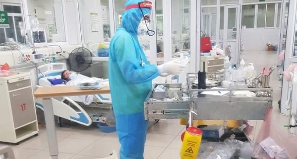 Bộ Y tế gỡ cách ly, lãnh đạo Bệnh viện Nhiệt đới quyết định gia hạn thêm 2 tuần